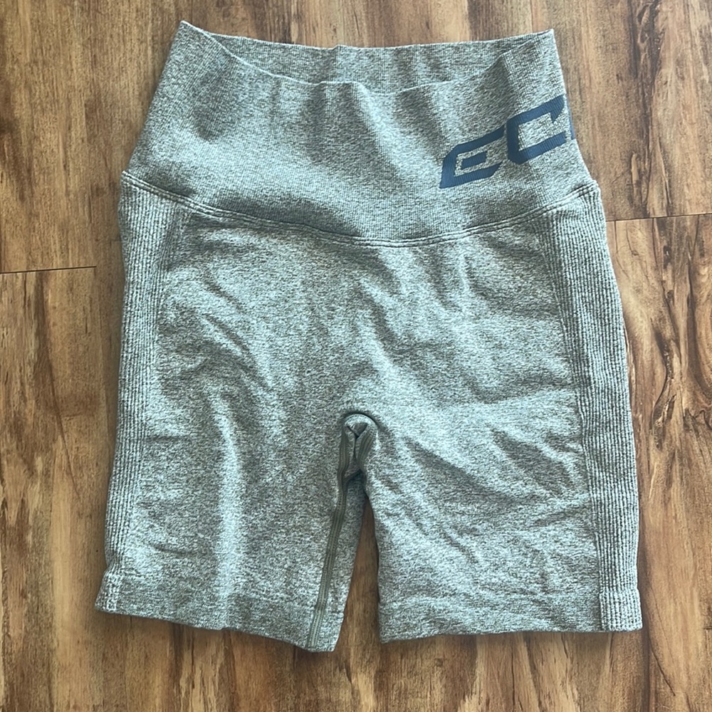 Echt apparel scrunch shorts